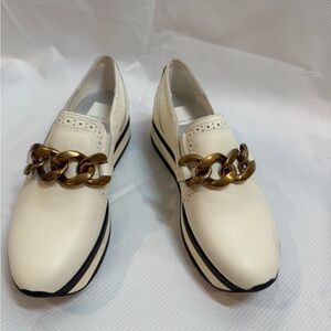 Dolce Vita Cream Loafers with Gold Chain Detail New without tags size 8